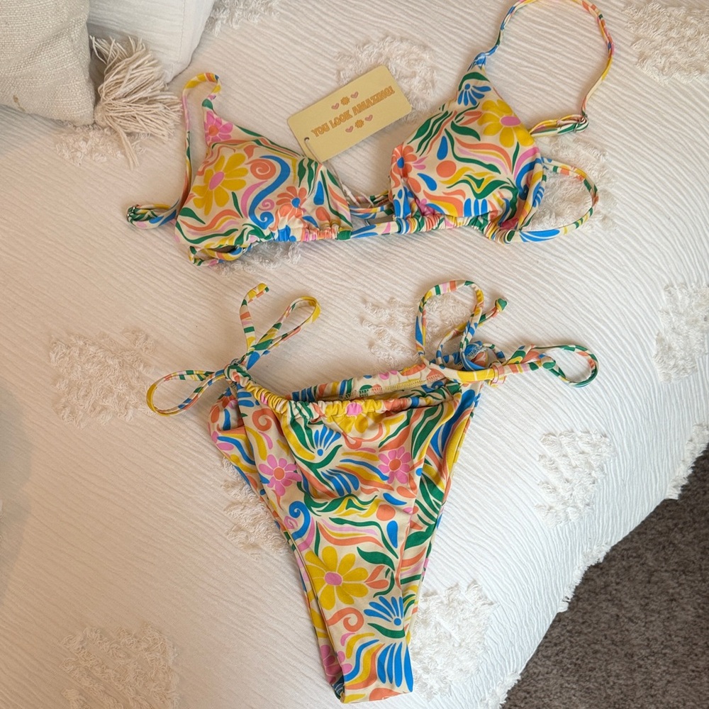 Aurelle Australian bikini colorful cheeky